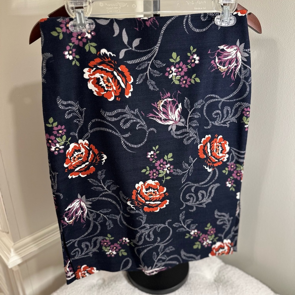 LOFT Navy Floral Pencil Skirt